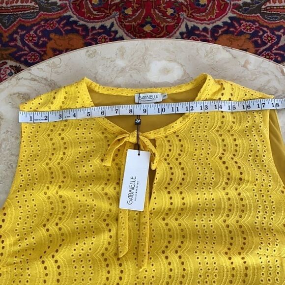 NWT Molly Bracken Yellow Eyelet Shift Dress - Picture 10 of 12